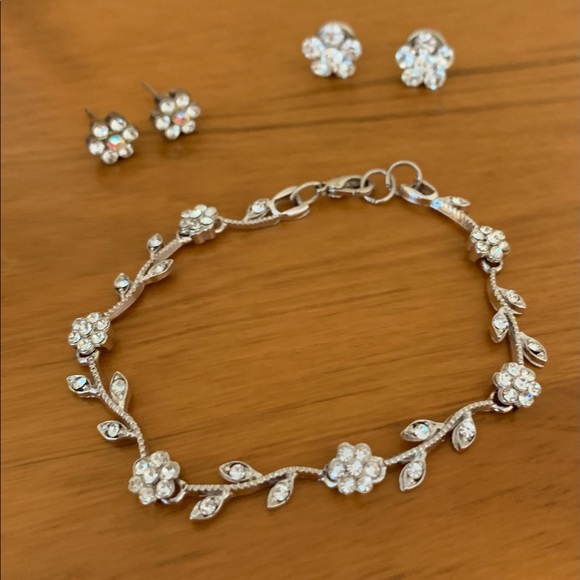 Daisy Crystal Set - Picture 1 of 6